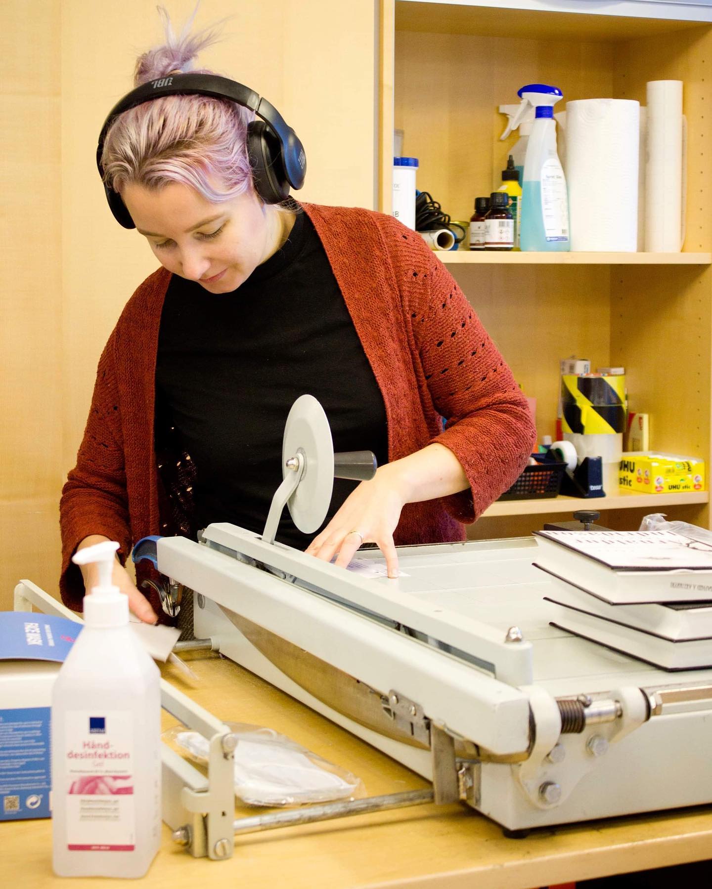 Hrönn starfsmaður Amtsbókasafnsins Hrönn