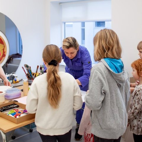 Allt til enda - Listvinnustofur barna. Ljósmynd: Almar Alfreðsson