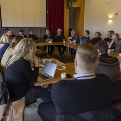 Samtal við íbúa