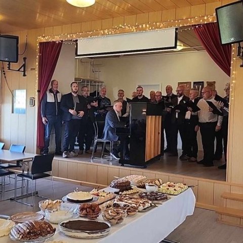 Karlakór Eyjafjarðar sjómannadagur 2.jpg