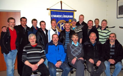 16 af 18 félögum sem taka þátt í átakinu.