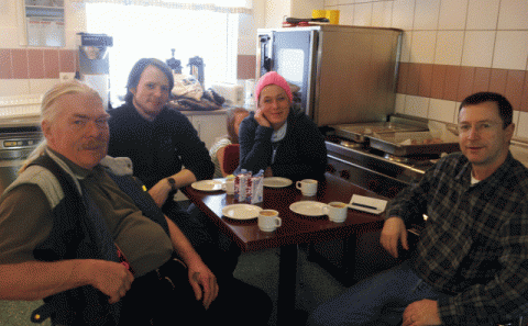 Sjónvarpsfólkið í kaffipásu í Grímsey.