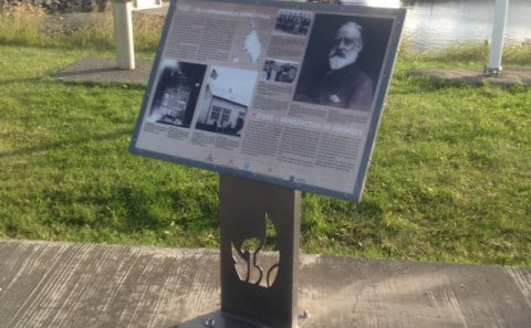 Söguvarðan um Fiske.