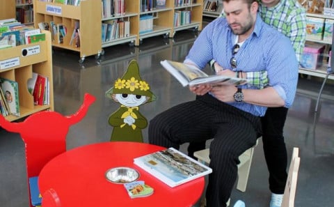 Verðlaunahafi bregður á leik :-)